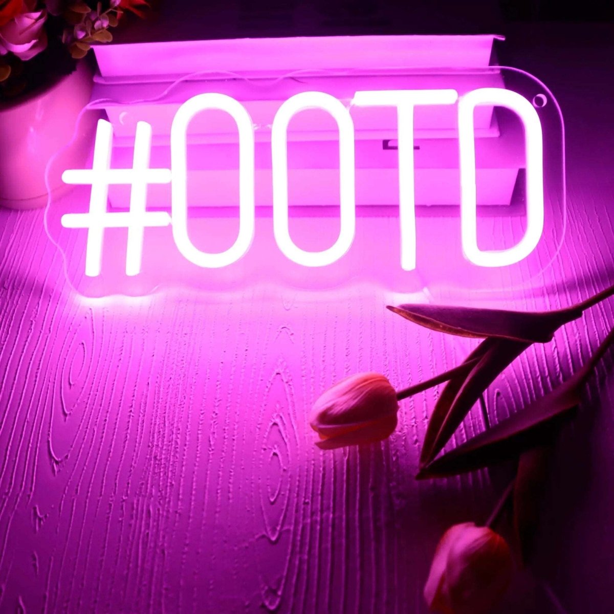 "OOTD" NEON SIGN - Light Your Way