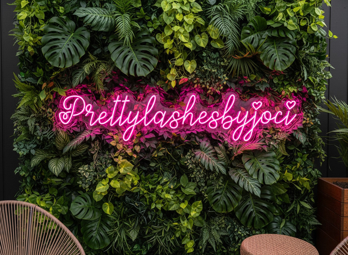 Prettylashesbyjoci Custom Neon Sign
